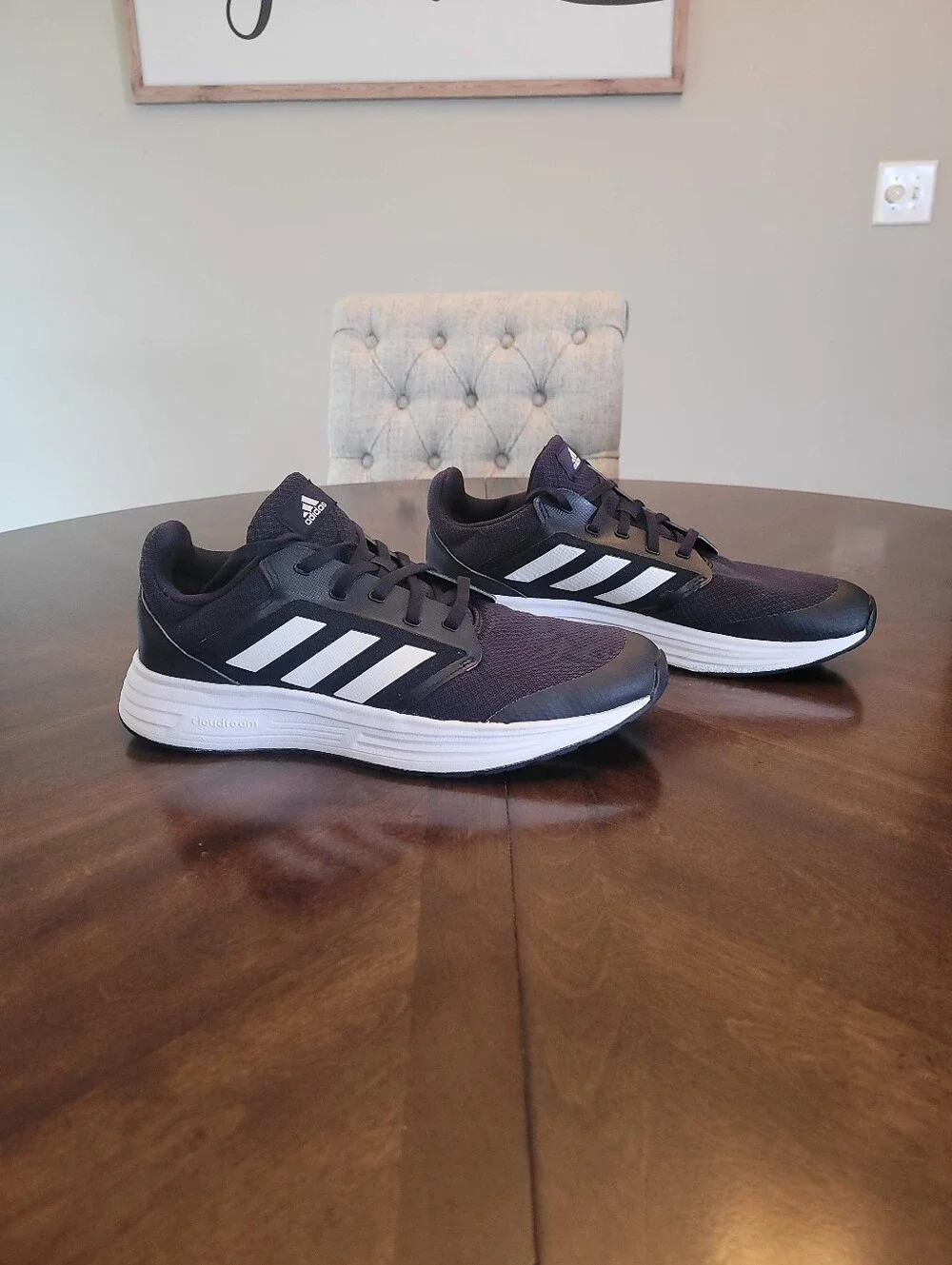 Adidas Black and White Men's Cloudfoam Comfort Athletic Sneakers. Size 8.5
